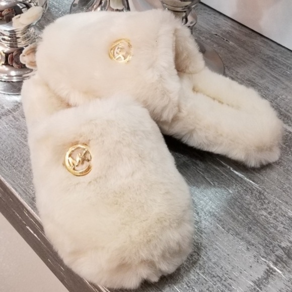 Michael Kors Accessories - ALMOST GONE MICHAEL KORS FAUX FUR SLIPPERS